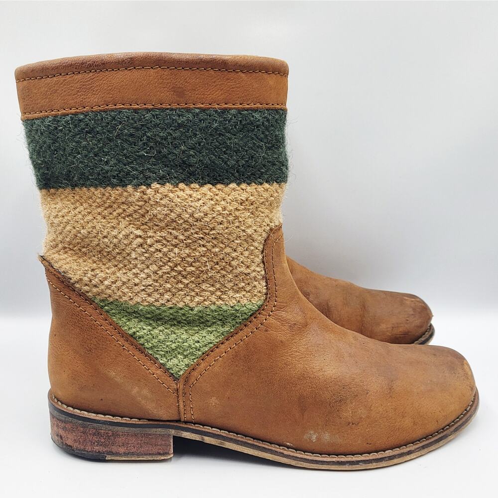 Seychelles "Give Your Heart Away" Brown Leather Neutral Tapestry Moto Boots Sz 8 - Picture 2 of 11